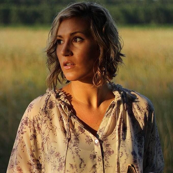 Навесса Аллен фото