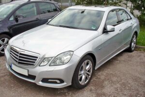 Mercedes E220 CDI W212 дизель огляд двигуна OM651 та автомобіль бізнес-класу