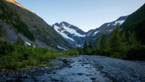 яке сьогодні свято 21 березня весняний пейзаж природа