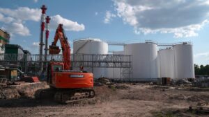 будівництво завод робітники